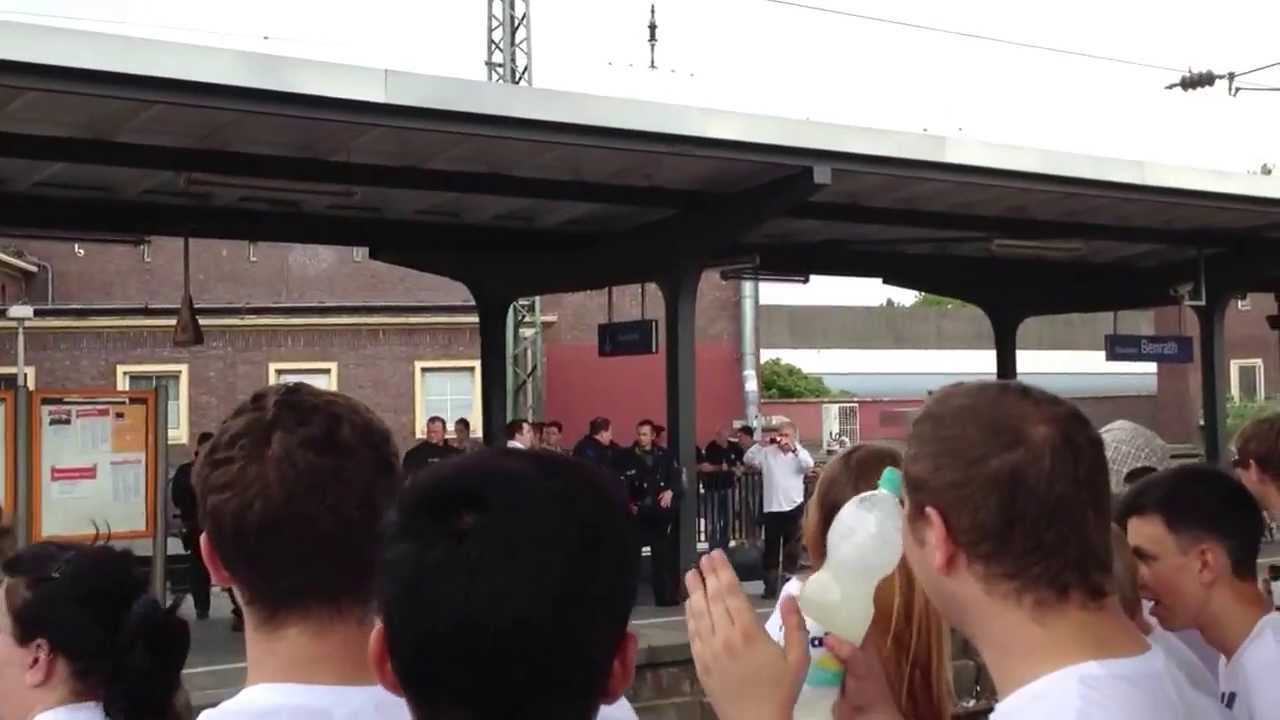 Humba in Benrath (1. FC Köln vs. Fortuna Düsseldorf)