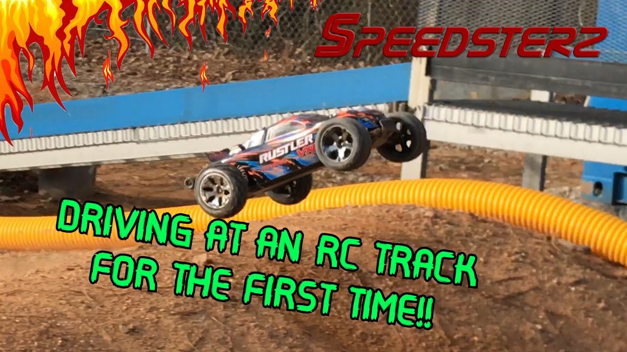 Driving our RC CARS at an RC TRACK for the FIRST TIME! | Thunder Alley Raceway