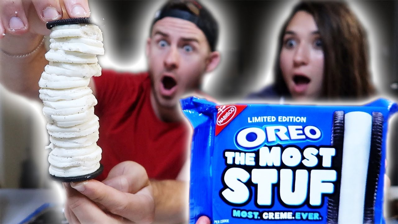 THE BIGGEST OREOS WE'VE EVER SEEN!