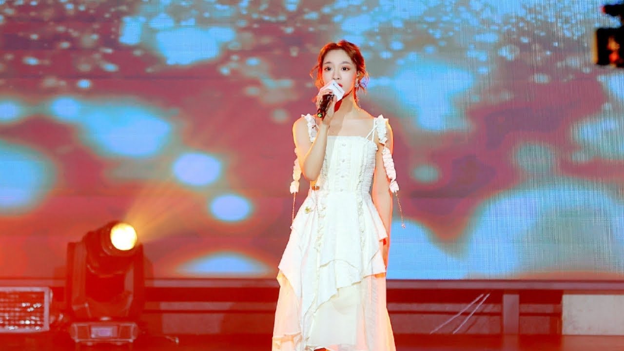 叶炫清《九张机》 - 腾讯音乐由你榜城市热LIVE郑州站｜腾讯音乐云频道