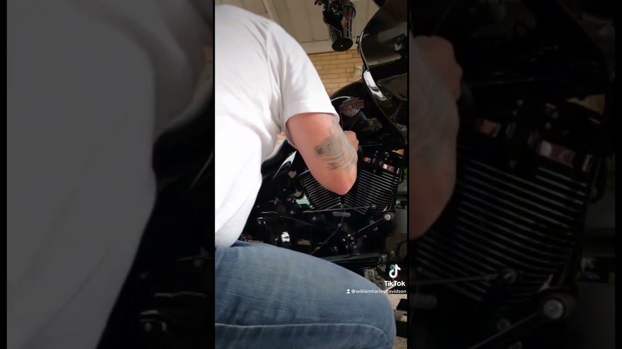 How To Replace Harley Davidson Emblem On 2021 Road Glide Special