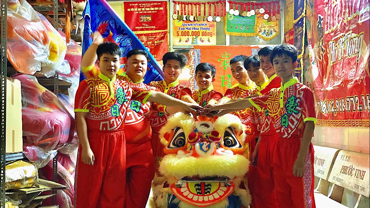 Đoàn Lân Sư Rồng Hào Nhựt - Vĩnh Long  Cúng Chùa Bà Thiên Hậu Để Chuẩn Bị Tham Gia Giải LSR Chợ Lớn.
