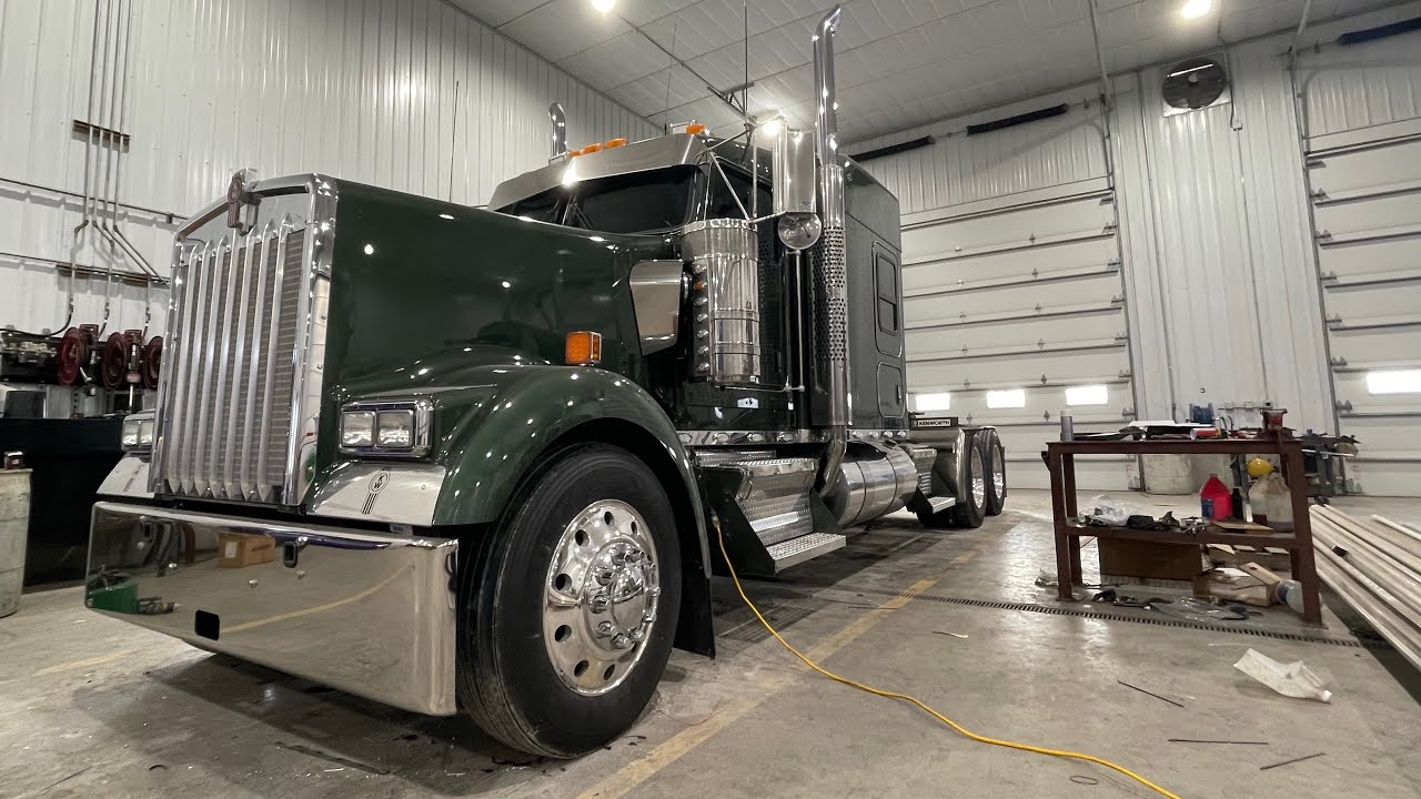 Наш новый «ЗЕЛЕНЫЙ» планер Kenworth W900L даже имеет функцию подключения к электросети!!!!