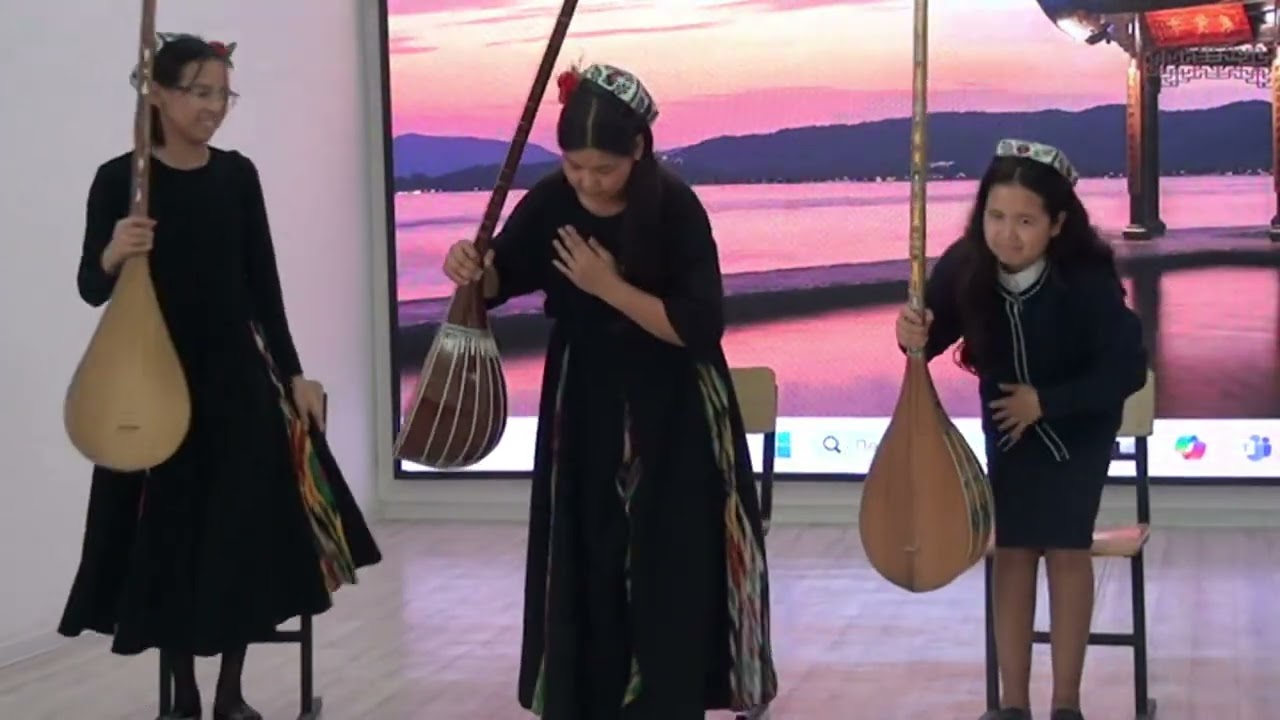Творческий вечер под звуки дутара. Сердце поёт на дутаре. Музыкальная школа села Шелек.