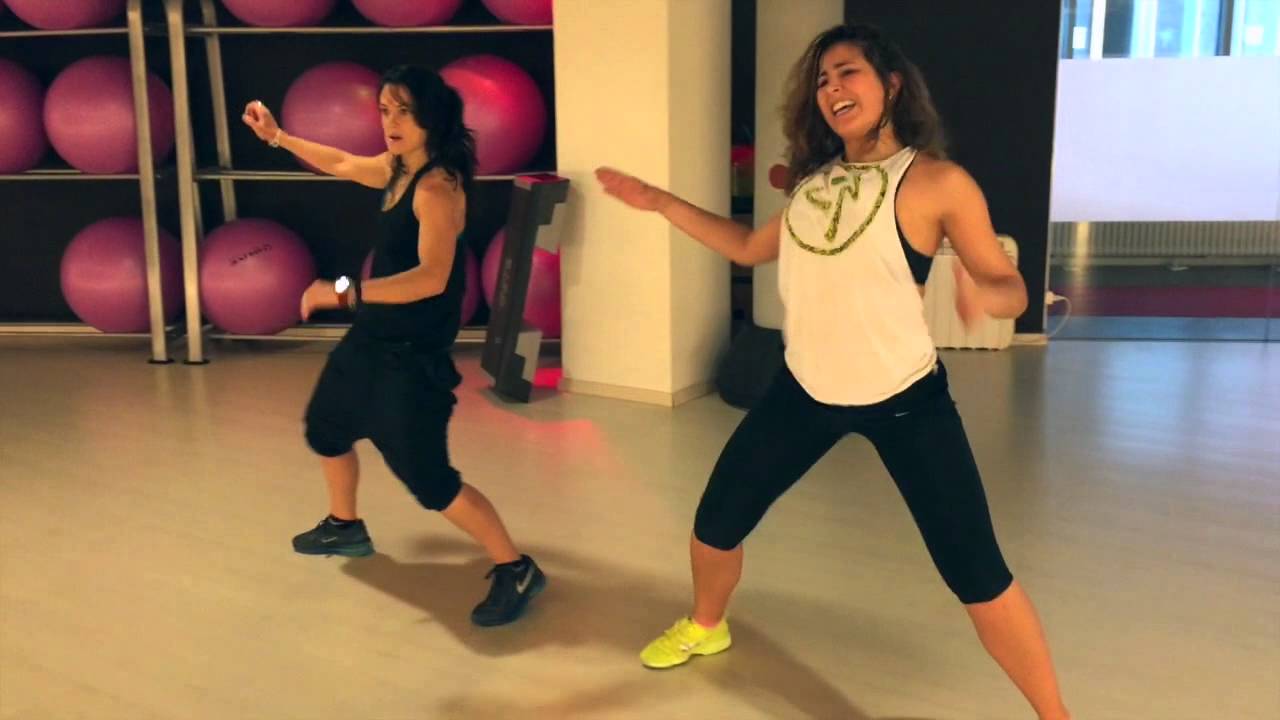 El ritmo no perdona- Zumba fitness con Andrea y Azu