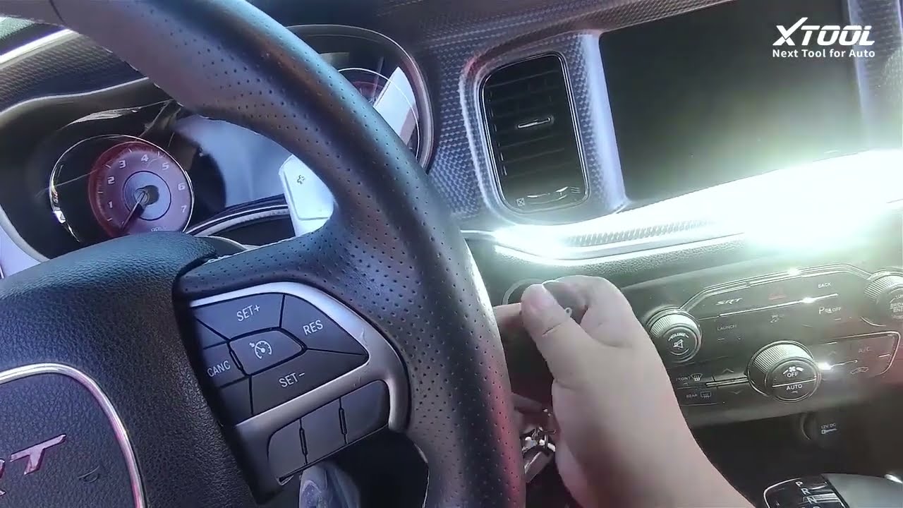 X100PAD Elite kodowanie klyczyka w 2015 Dodge Charger SRT Hellcat / Key Programming