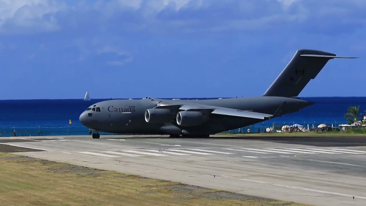Canadian Boeing C-17 Globemaster III on St Maarten