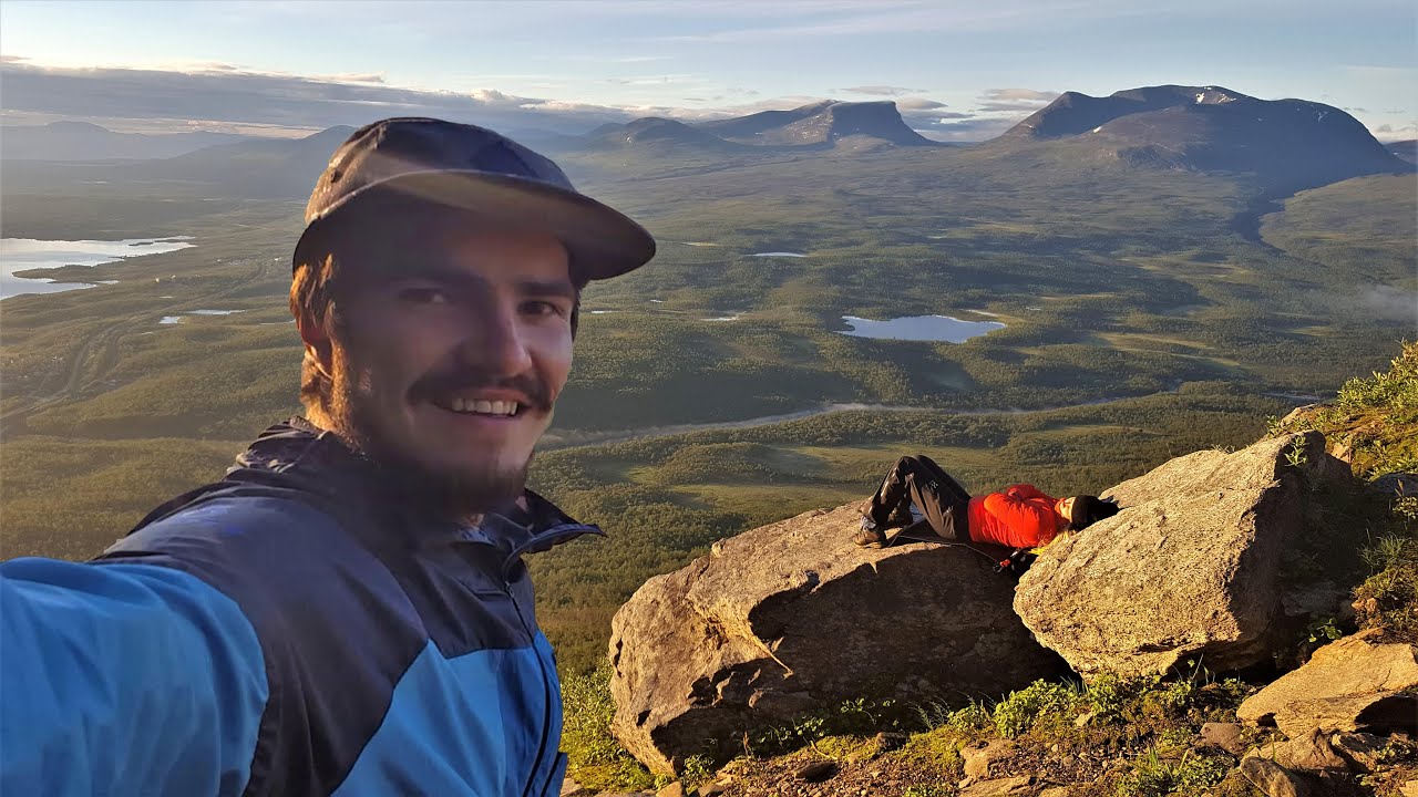 The best place to see Lapporten (and to sleep on a stone) - Ridonjira Nuolja Abisko, Sweden