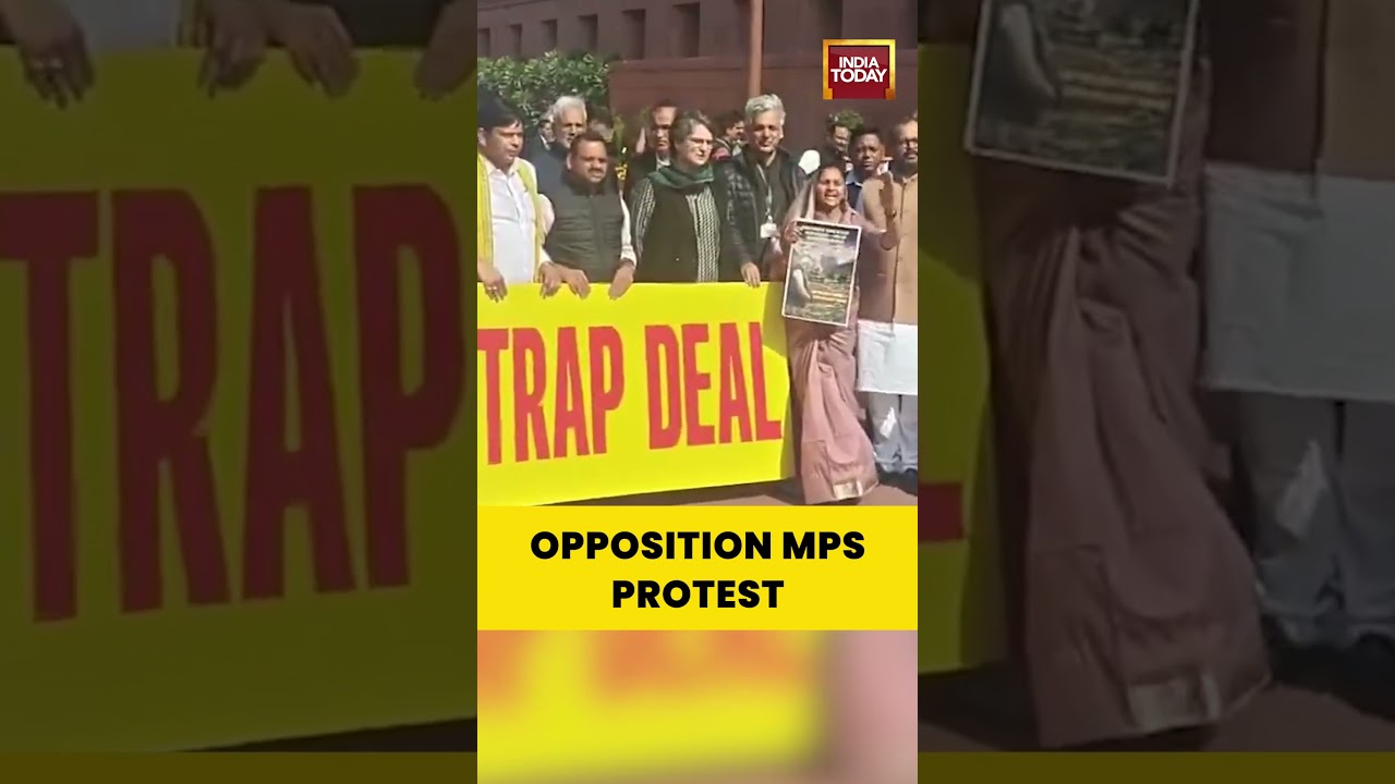 Opposition MPs Stage Protest at Makar Dwar, Slam Govt Amid Parliament Disruptions