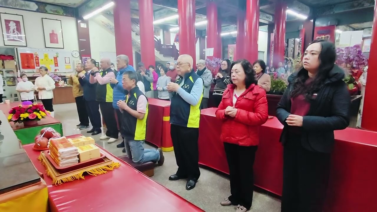 《淡水正興宮》115.02.17(歲次丙午年大年初一日)清晨5點整舉行  三清道祖祝壽暨點燃七星八卦燈儀式與新春團拜、發放發財金、慶賀科儀等⋯圓滿完成。歡迎眾等參與祈福共沐神恩  祈春百福。