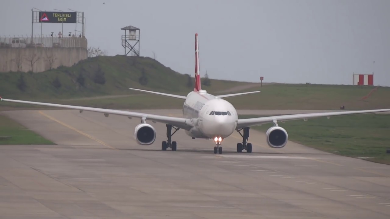 StrongWind Landing / Turkish Airlines A330-343 / TZX Airport