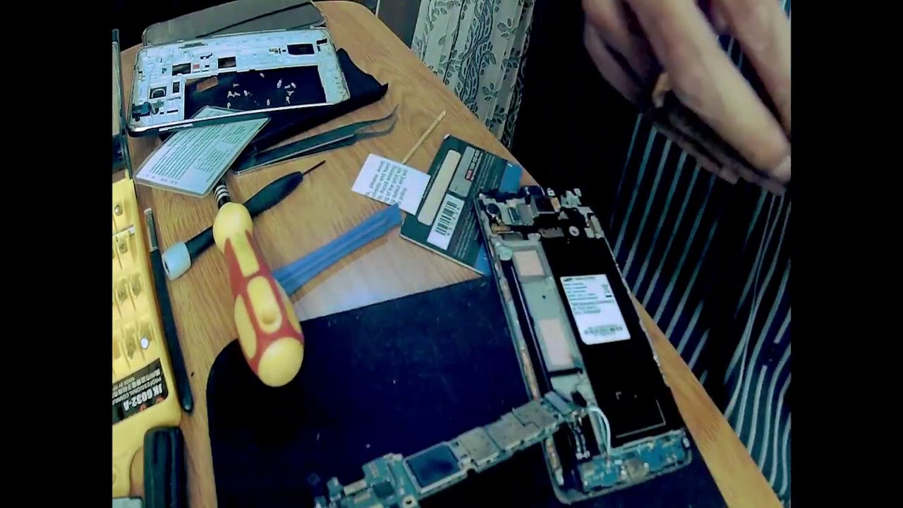 How to revive repair a Samsung Galaxy Note 4 that does not start boot up, using tin foil!