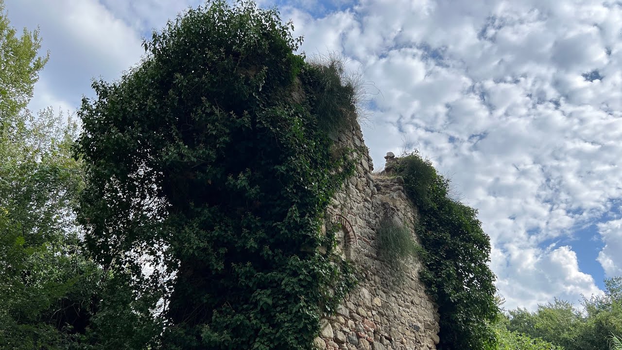 Exploring an Overgrown Byzantine City