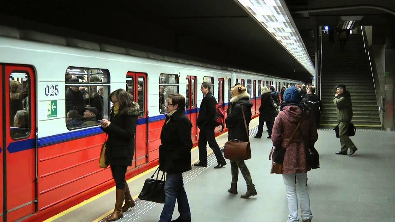 Metro Warszawa Stacja Ratusz Arsenał