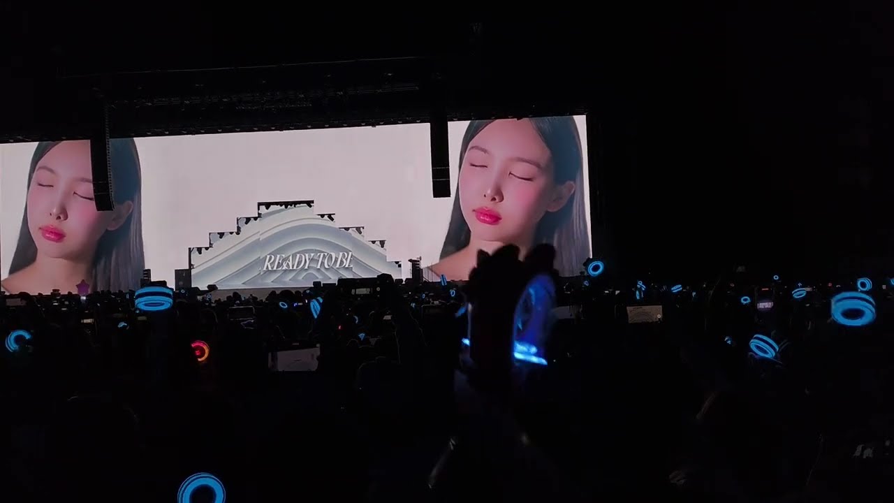 TWICE READY TO BE WORLD TOUR MÉXICO 02/02/24 (1/24)