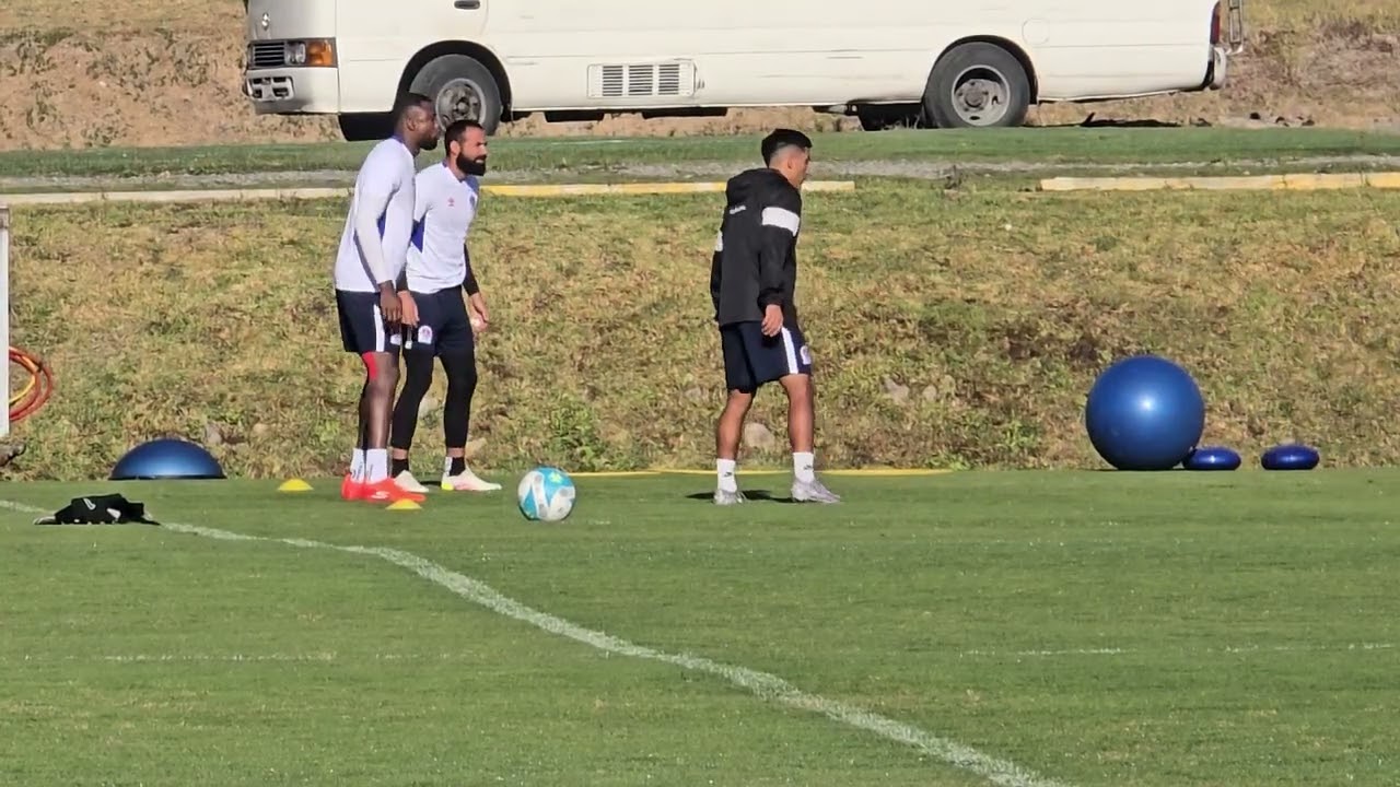 Asi se entrenan los leones previo al duelo vs Lobos UPN