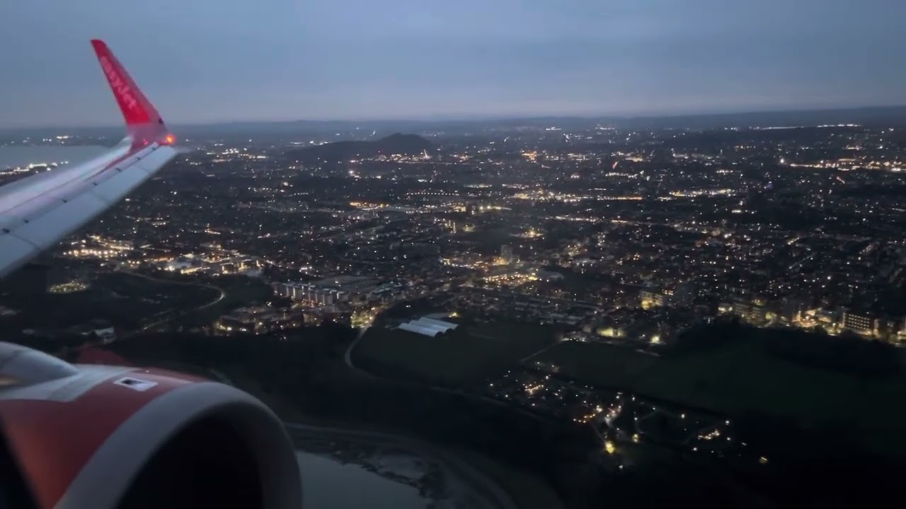 EasyJet A320 landing at Edinburgh Airport on Runway 24