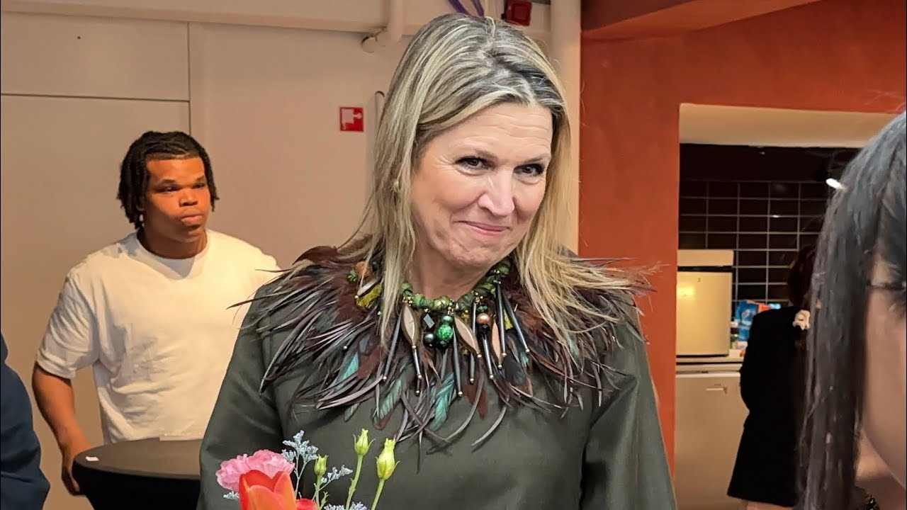 Koningin Máxima draagt gigantische halsketting tijdens inspirerend bezoek aan Rotterdam
