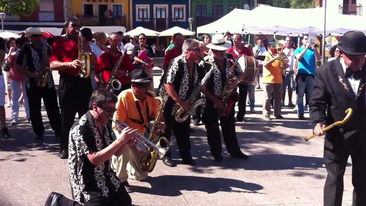 Charangas - Paquito el chocolatero (tarde) |-| El Carmin 2012 - Pola de Siero