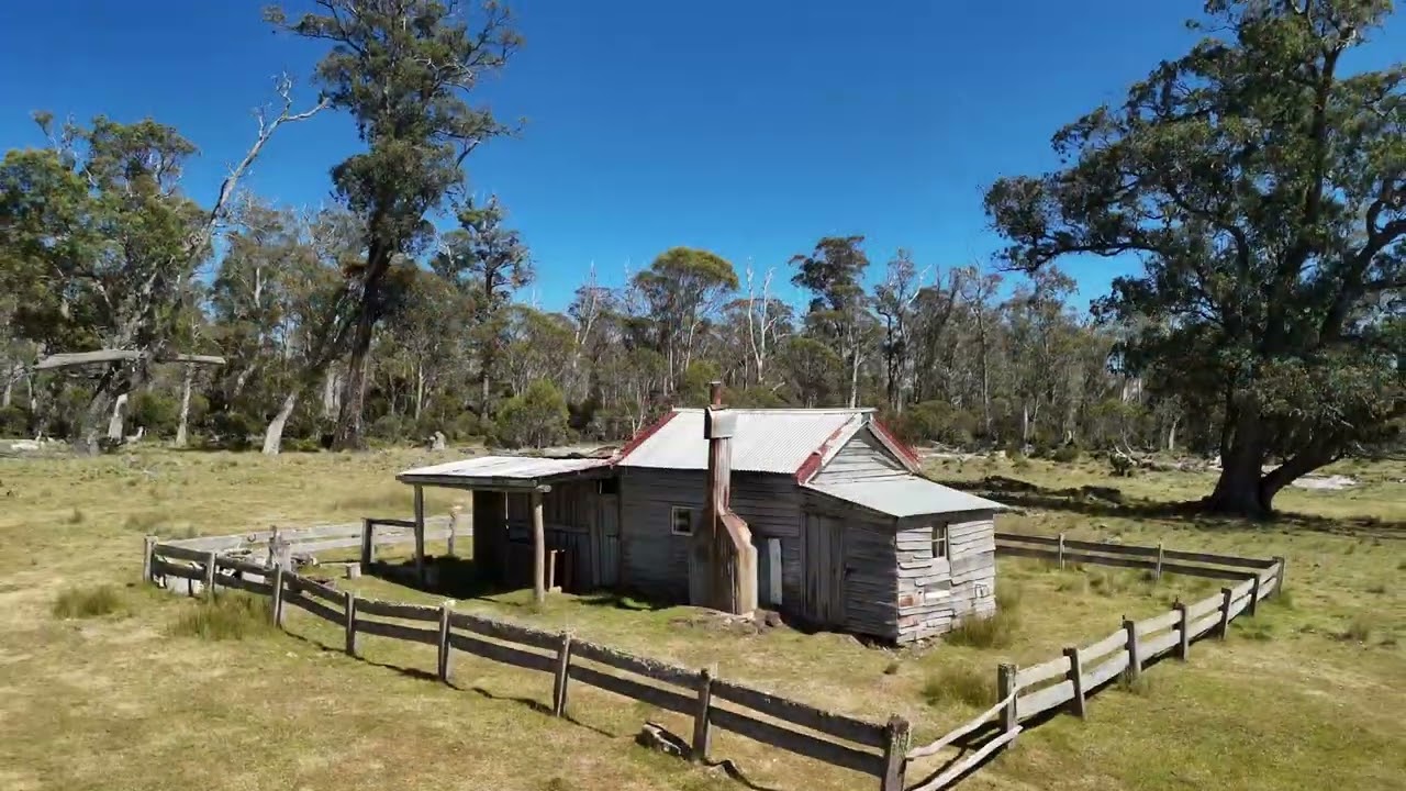 Borradaile Plain Hut  in the Mersey Valley, between Cradle Mountain National Park and Arm River. 