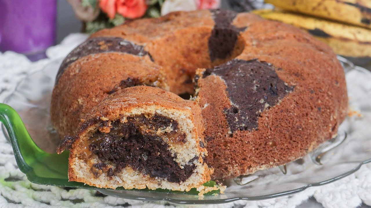 ESSE É O MELHOR BOLO MESCLADO DO MUNDO! VOCÊ VAI QUERER EXPERIMENTAR: Bolo de Banana Mesclado