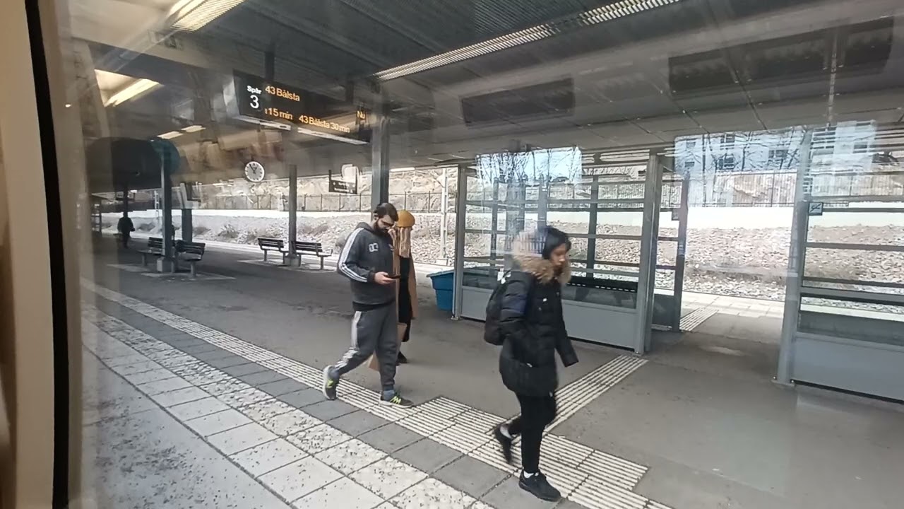 Pendeltåg Från Sundbyberg Till Jakobsberg