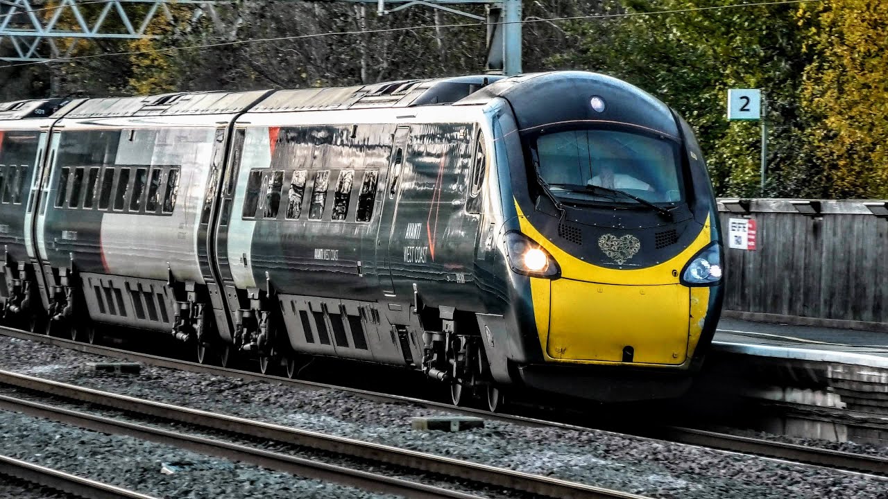 Trains at Tamworth Station - 29/11/2025