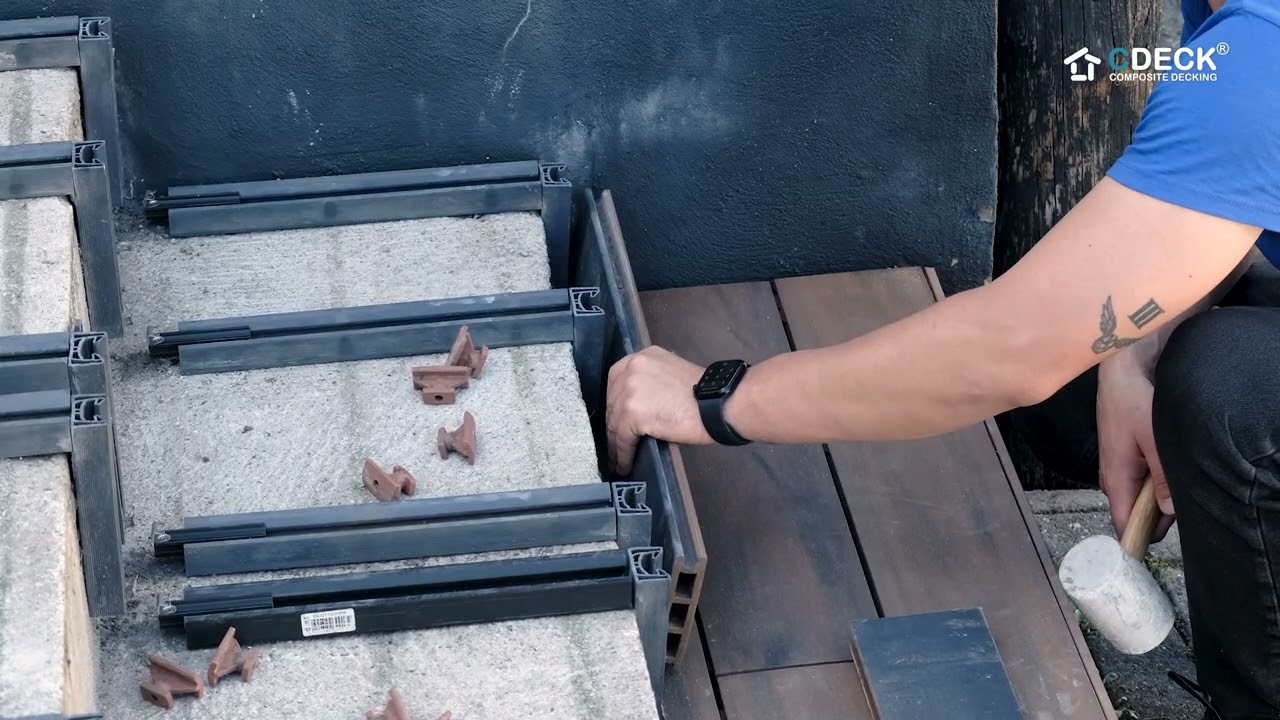 ¿Cómo instalar los escalones en la tarima composite CDECK?