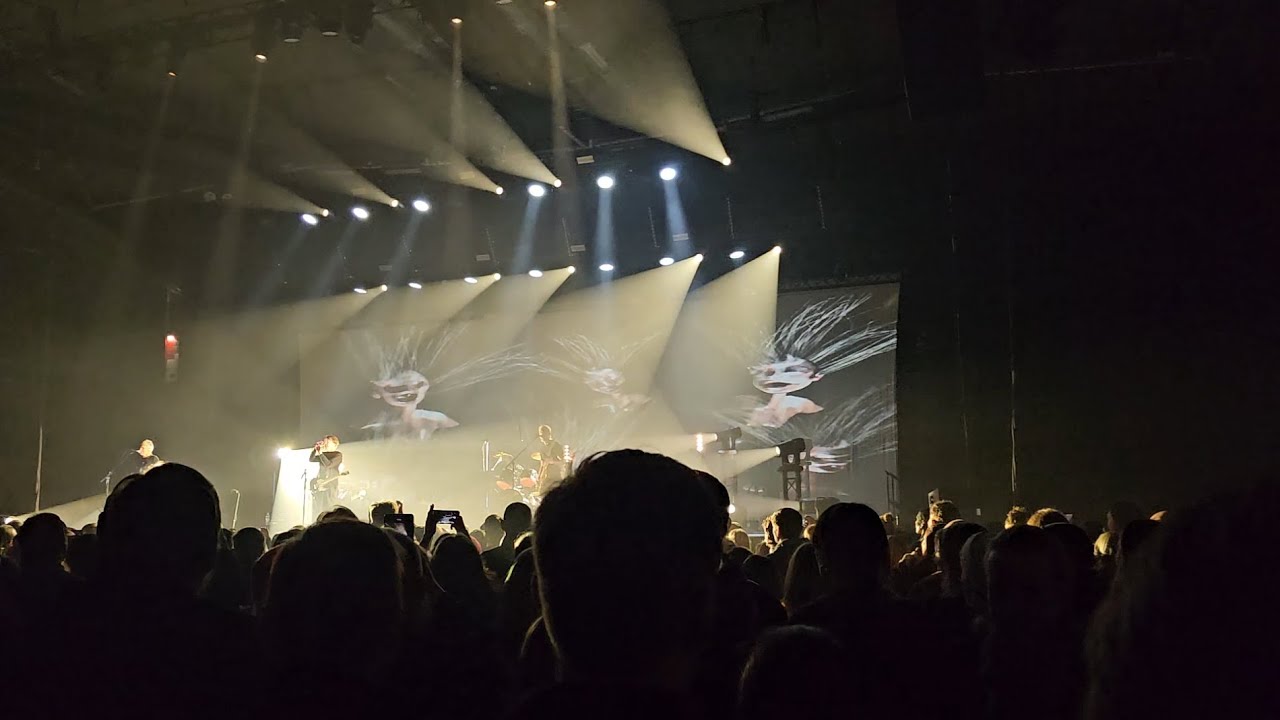 Mew - Circuitry of the Wolf / Chinaberry Tree live @Helsingin jäähalli, Finland