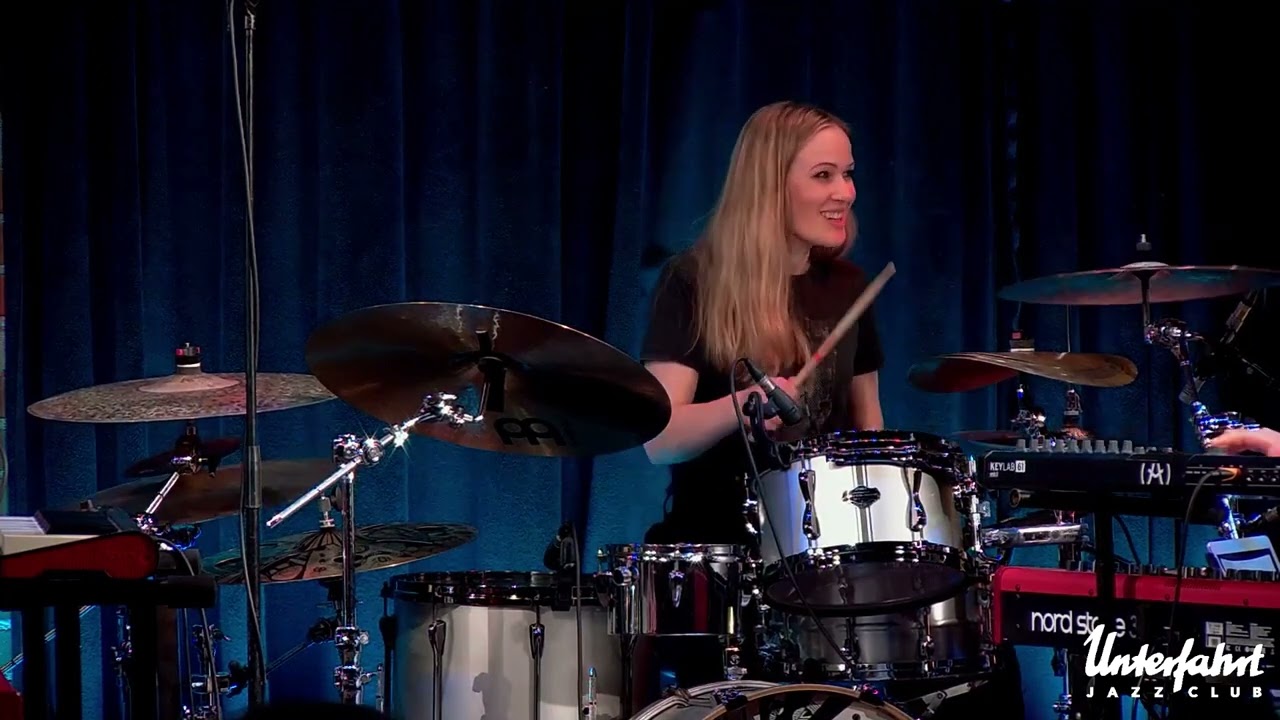 Anika Nilles and her Band Nevell_ 