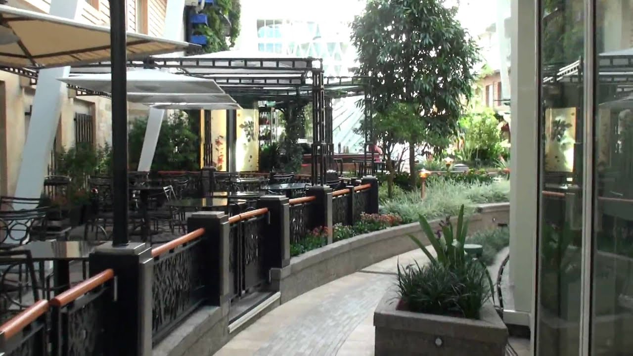 Oasis of the Seas: Central Park (Part 1 of 3: Daytime)