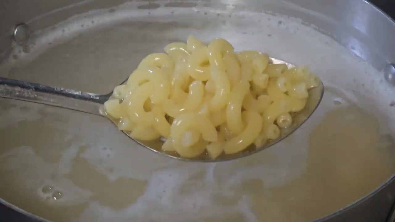 Easy Cheesy Mac & Cheese Everyone Will Love