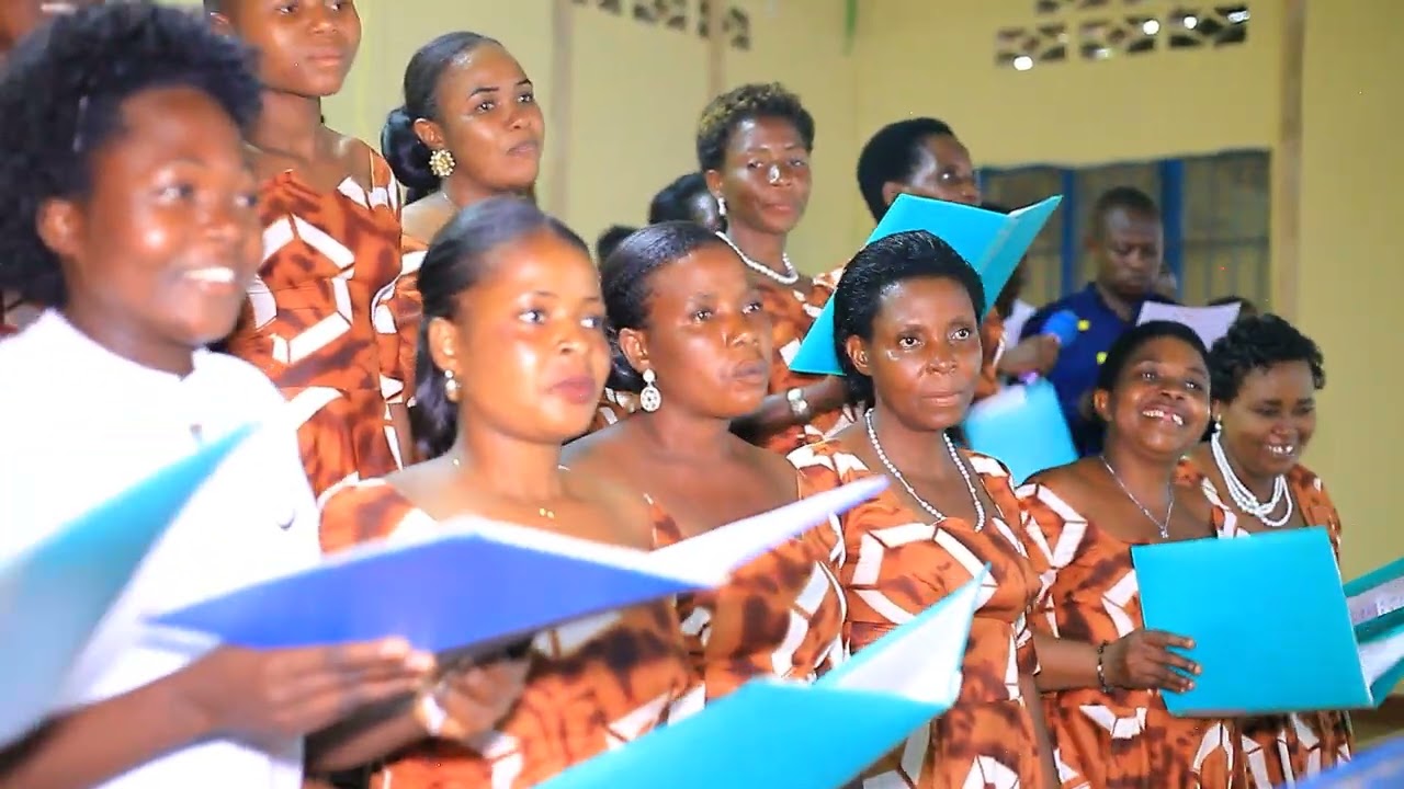 NKUMBUYUMWANA TWARERANWE CHORALE SEINT BERNADETTE IKOZE IGITARAMO CYAKATARAMBONEKA.