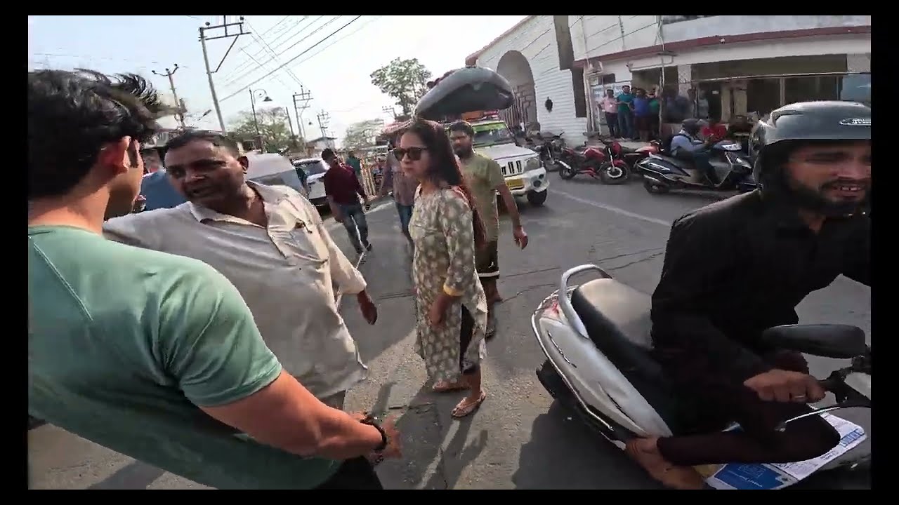Extreme Road Rage in Rishikesh 😱 Public Fight Gone Wrong&rdquo;