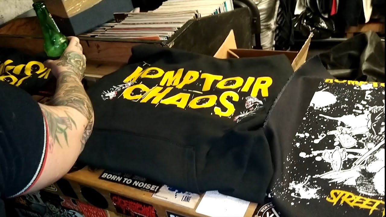 Komptoir Chaos - Eagles of the Road (Oficial)