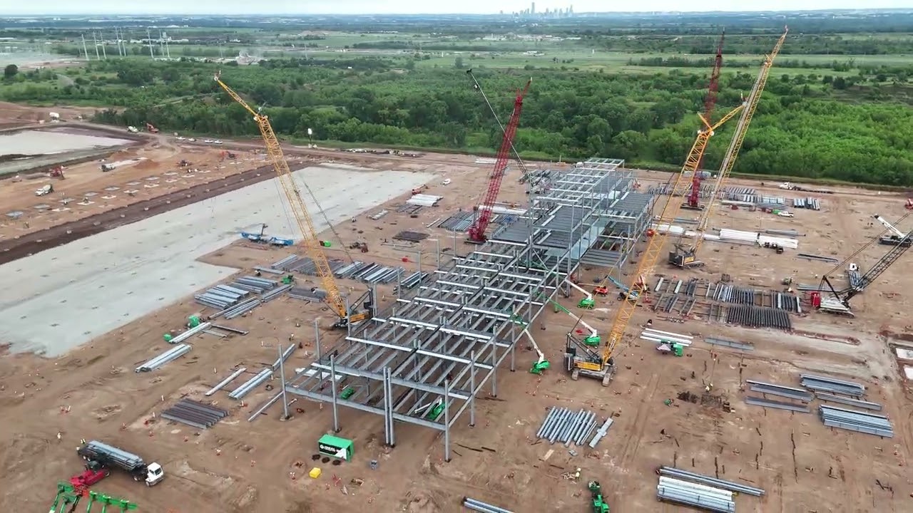 GigaTexas | 6-20-26 | aerial overview = west lot + GT north expansion #optimusrobot  @tesla