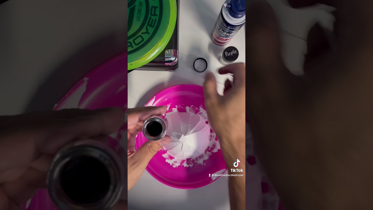 How I create a burst effect with dye on a disc.