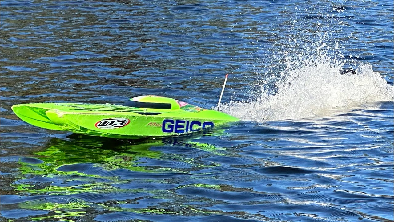RC Boats are like CRACK!! And I needed my FIX {Rough waters for Miss Geico} DasBoata ABC 1919 SMC