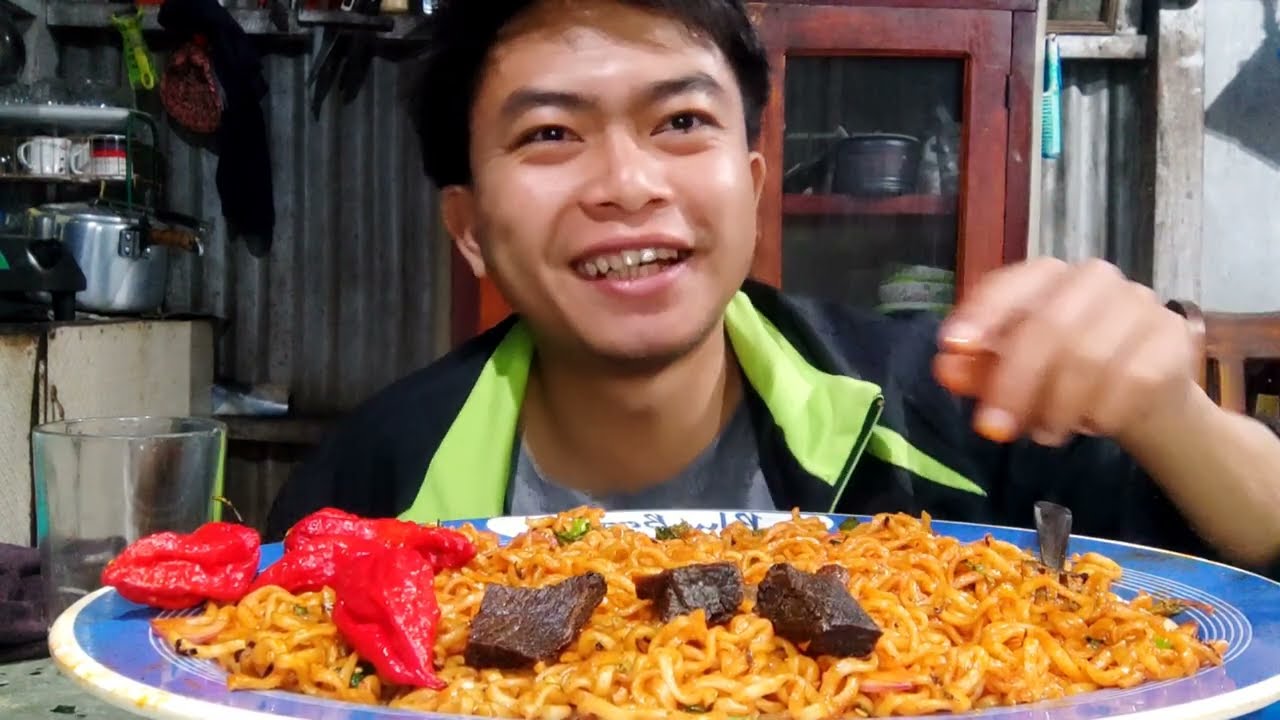 4x Spicy noodles(2packets) with 1 king chilli 🌶️ challenge🔥Ka cho sual chiang 😆