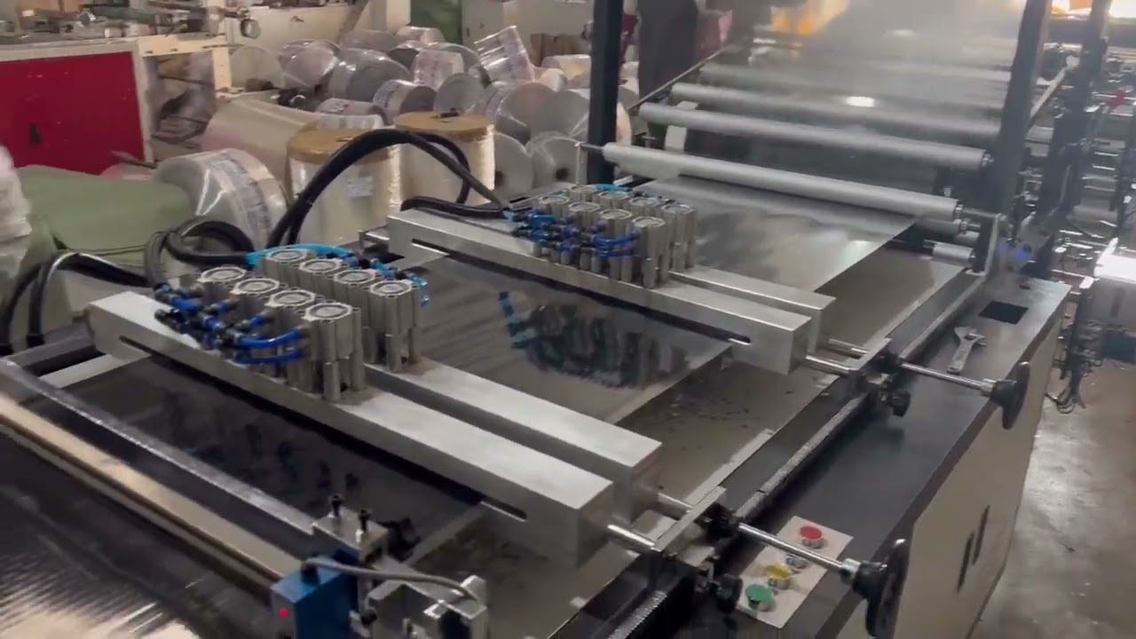 Triangle flower bag making machine
