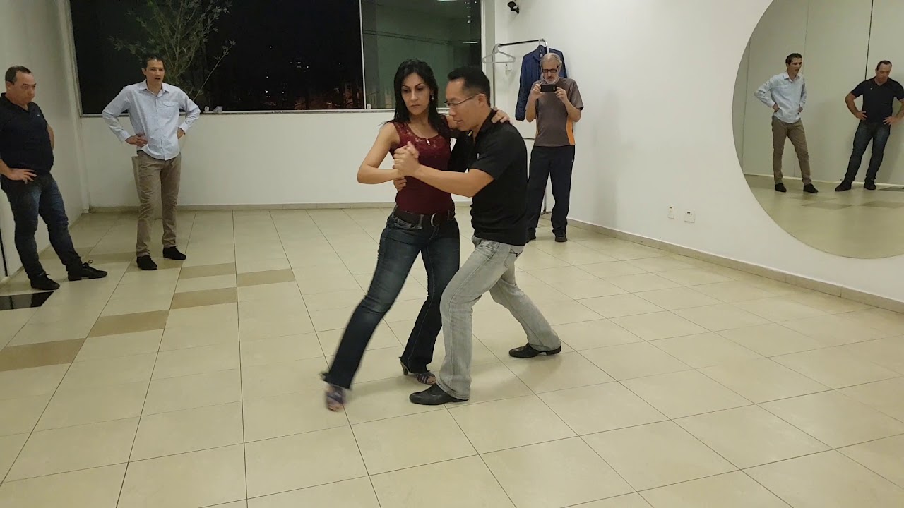 Sacada avanço com facão