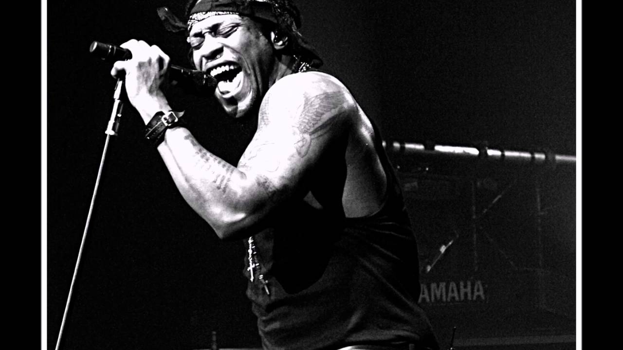 D'Angelo - One Mo' Gin, live in Paris (2012)