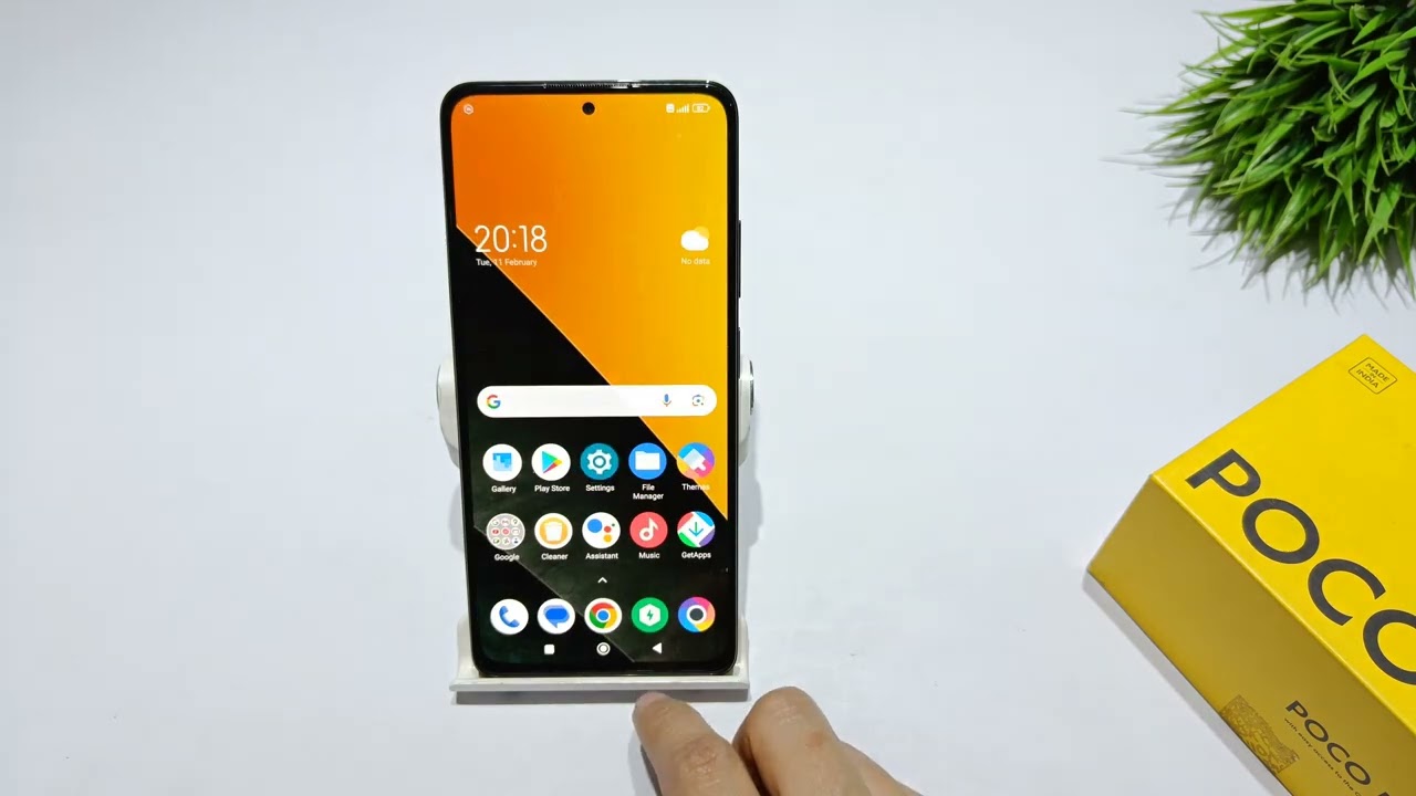 How to take screenshot in poco m7 pro | poco m6 plus me 3 finger screenshot kaise le