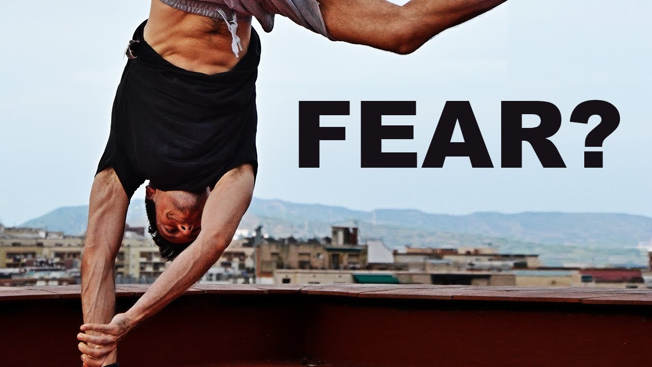 5 Handstand Tips For Beginners (Conquer The FEAR Of Falling)