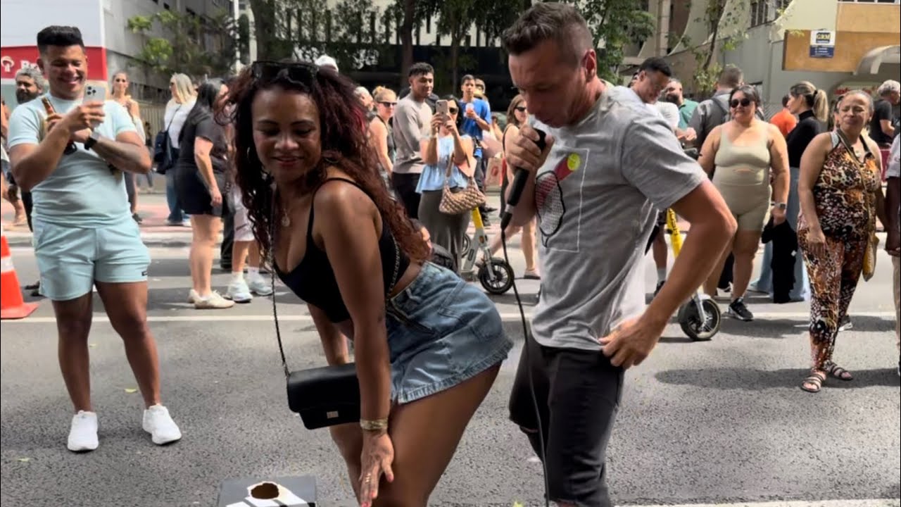 ESSA MORENA ENLOUQUECEU QUANDO ALEMÃO DA PIZADINHA CHAMOU ELA PRA DANÇAR VEJA 