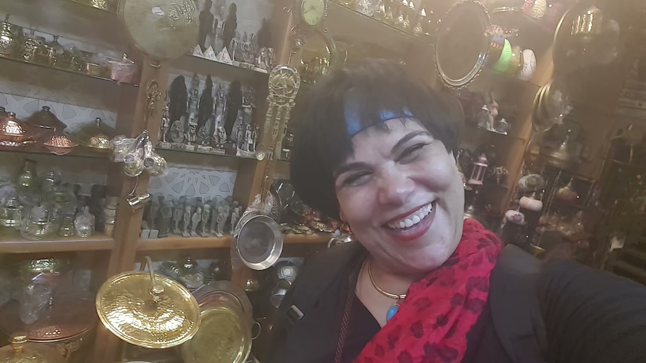 جولة رائعة فى سوق خان الخليلى فى قلب القاهرة /il mercato di khan elkhalili . cairo .Egitto