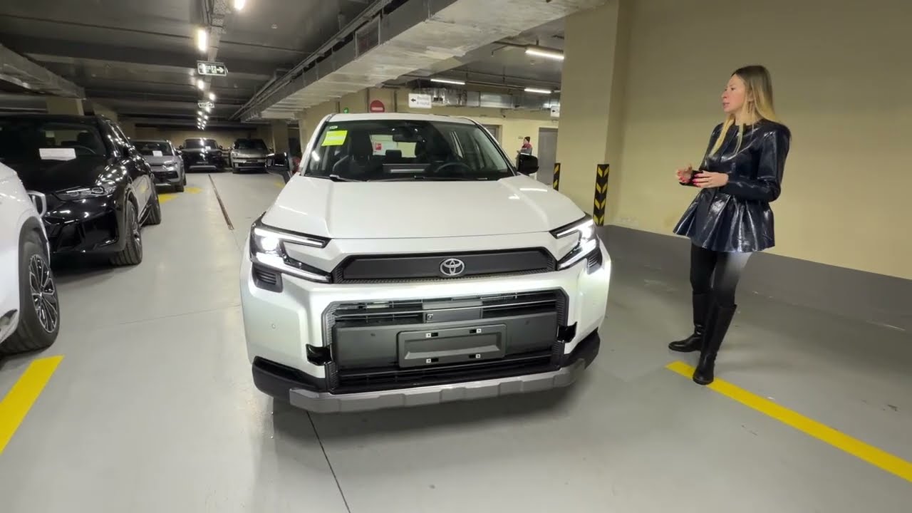 Более злая Toyota RAV4. Лиса рулит