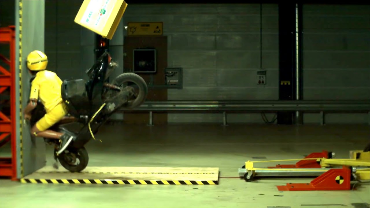 Super slow motion pizza delivery crash test