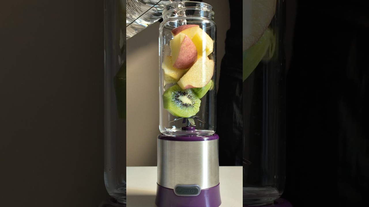 Blender Kiwi Apple Juice #satisfying #juice #smoothie #shorts #recipe #homecafe #blender #kiwi