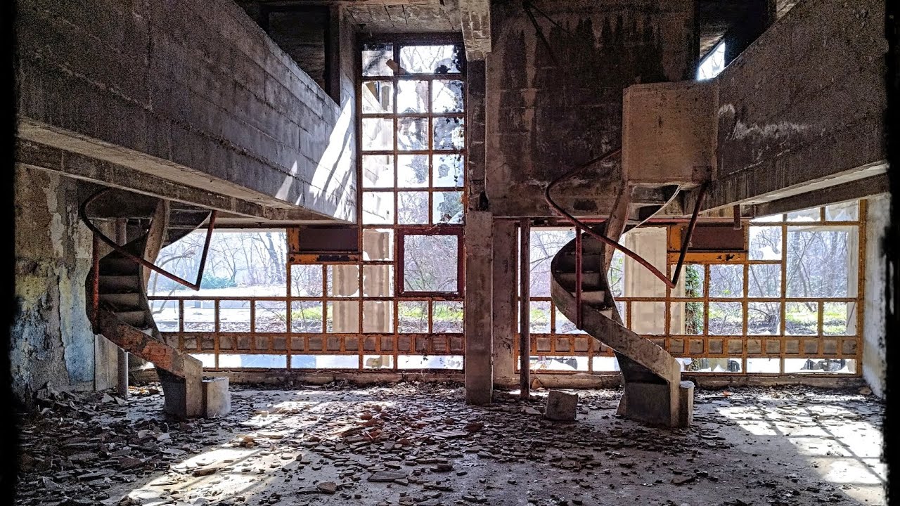 Ex riformatorio minorile trailer#abandoned #urbex #urbexitalia #urbexeurope #urbexworld #dangers